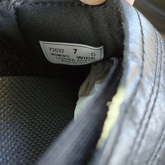 Orthofeet women's leather shoes size 7 wide - Picture 5 of 8